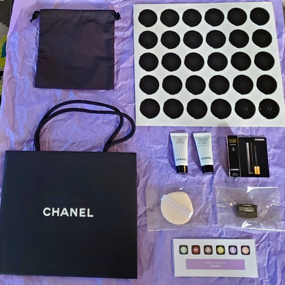 CHANEL GIFT SET
